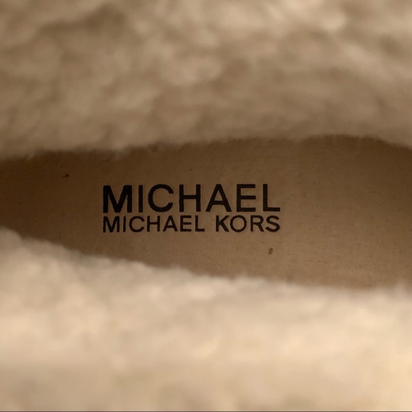 Michael Kors lace up suede sherpa ankle booties - Picture 7 of 8